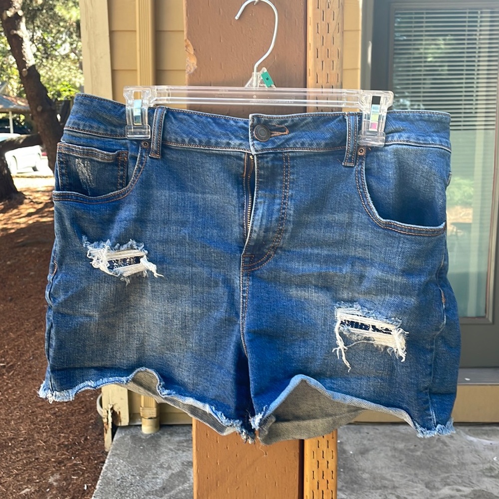 American Eagle distressed high rise cutoff shorts